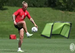 乐竞网站 -清晨体能课后，里昂外线爆发备战德甲，底气十足，年轻球员得到机会的简单介绍